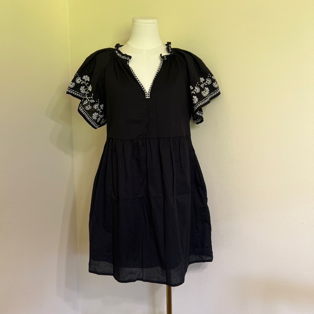 Old Navy Black Embroidered Flutter Sleeve Babydoll 100% Cotton Mini Dress Sz S